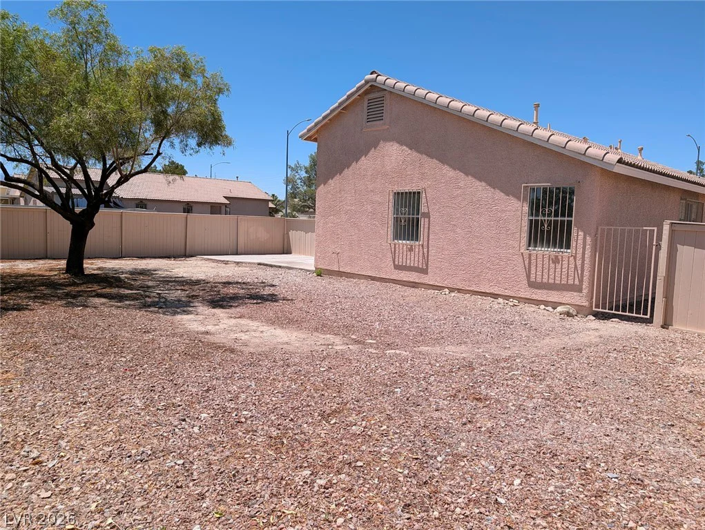 1957 Tallow Tree, North Las Vegas, NV 89032