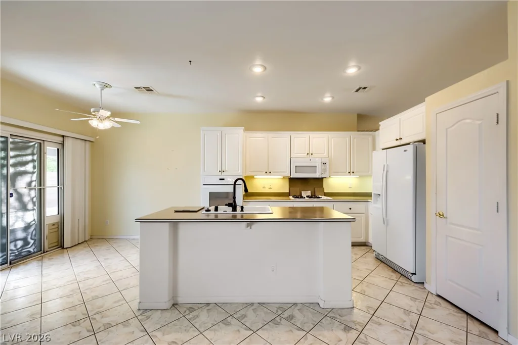 995 Courtney Valley, Henderson, NV 89052