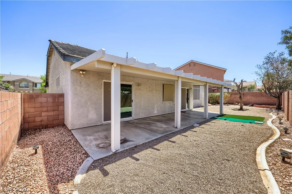995 Courtney Valley, Henderson, NV 89052