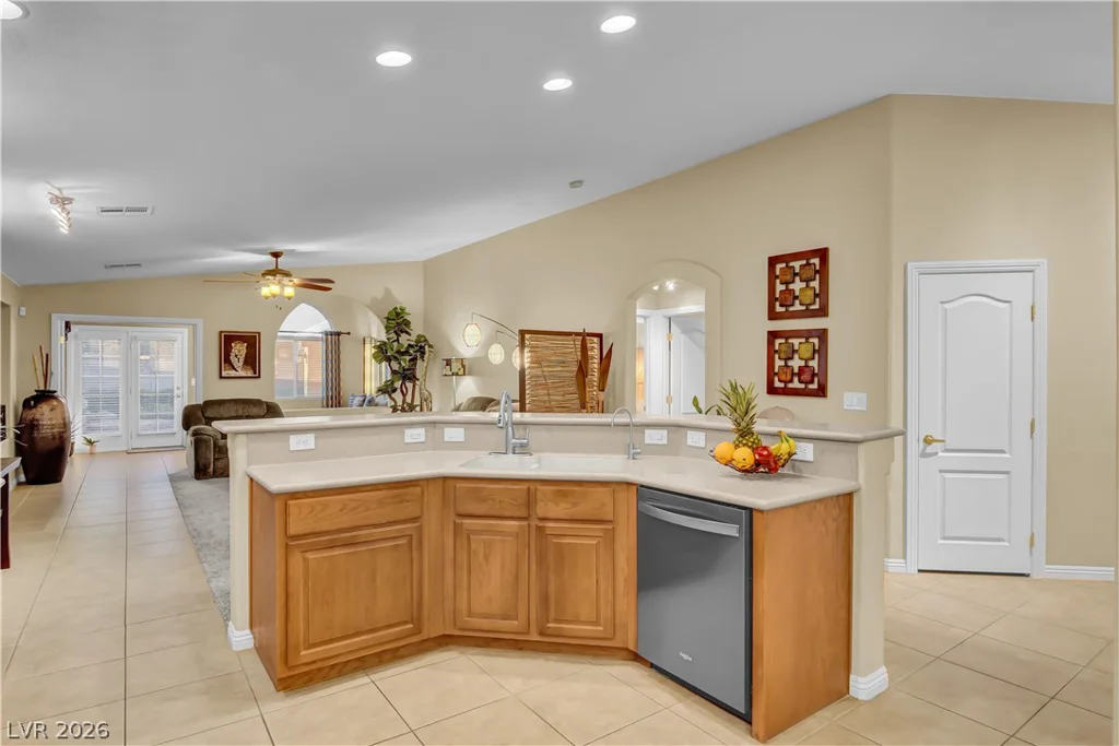 5754 Lewis Falls, Las Vegas, NV 89139