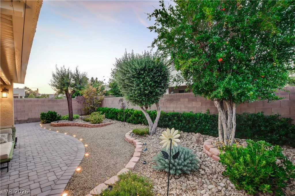 5754 Lewis Falls, Las Vegas, NV 89139