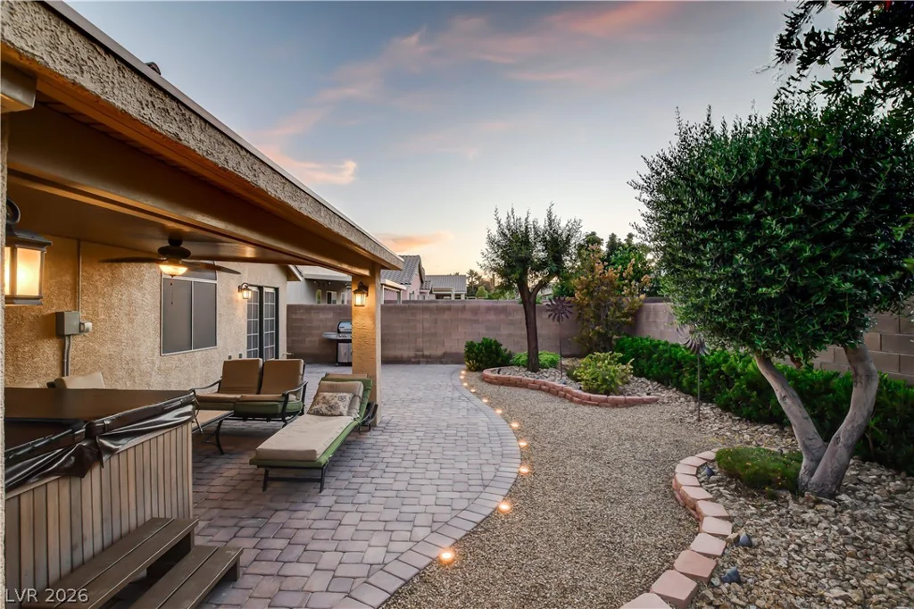 5754 Lewis Falls, Las Vegas, NV 89139