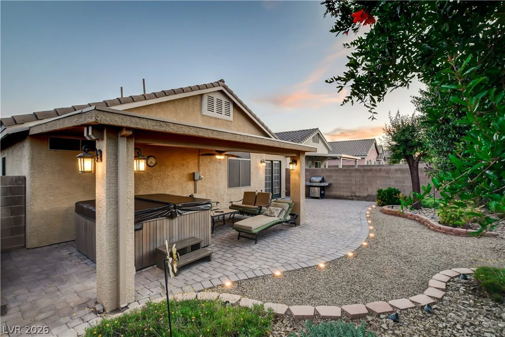 5754 Lewis Falls, Las Vegas, NV 89139
