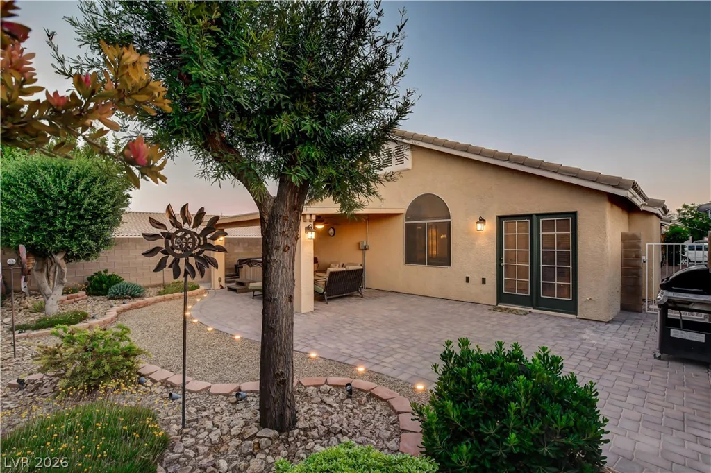 5754 Lewis Falls, Las Vegas, NV 89139
