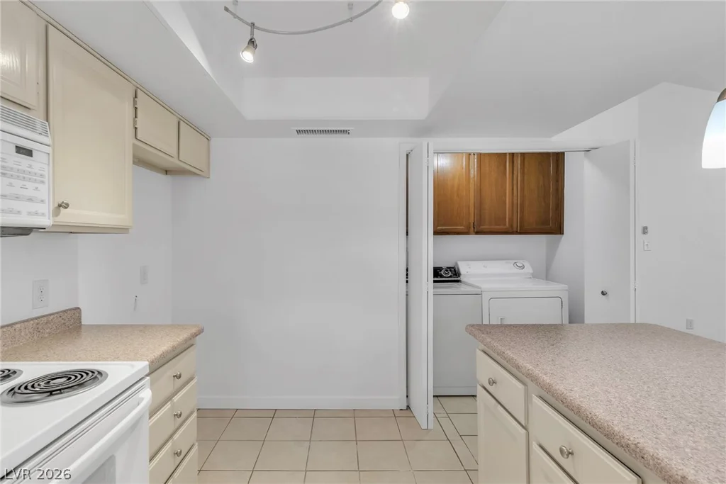 209 Jon Belger, Las Vegas, NV 89145