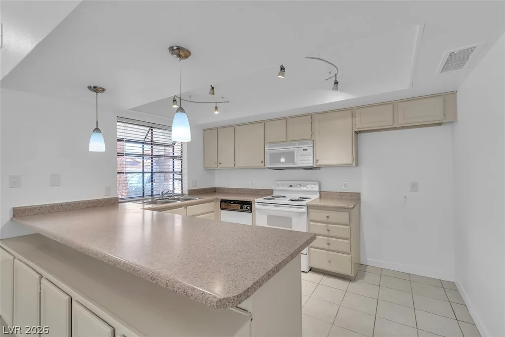 209 Jon Belger, Las Vegas, NV 89145