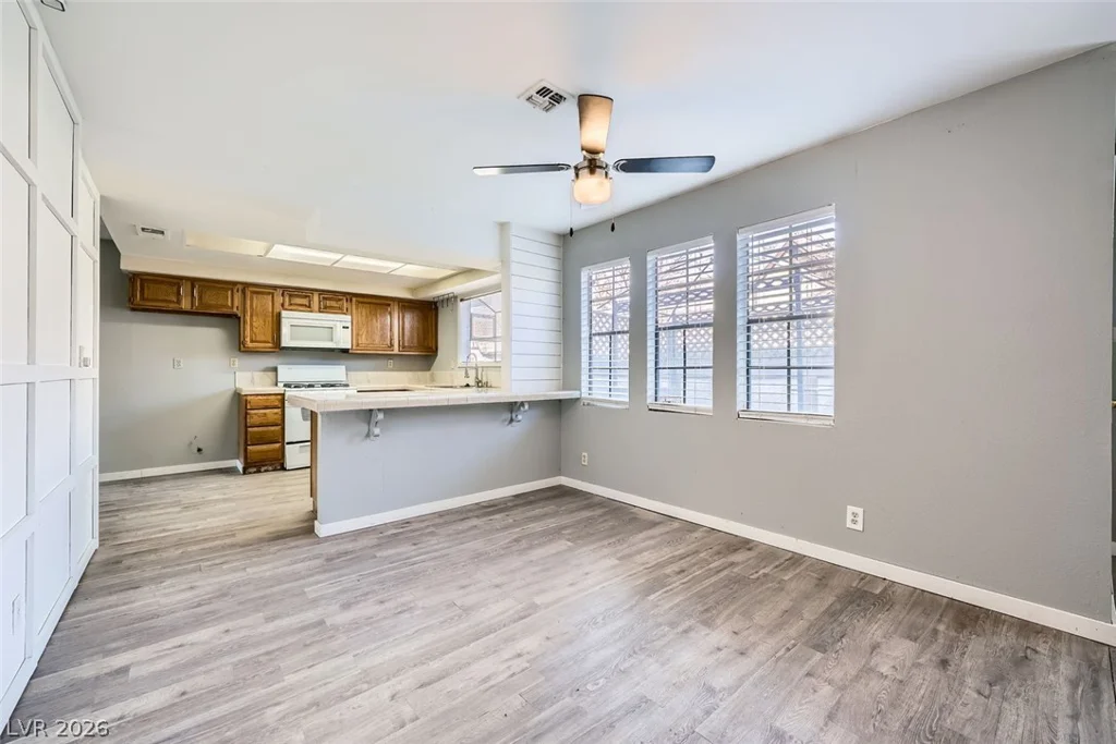 3954 Edgemoor, Las Vegas, NV 89121