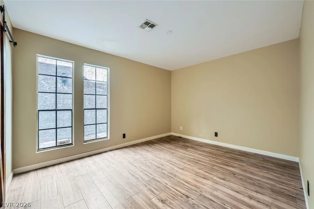 3954 Edgemoor, Las Vegas, NV 89121