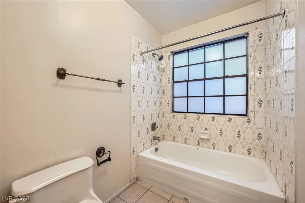 3954 Edgemoor, Las Vegas, NV 89121