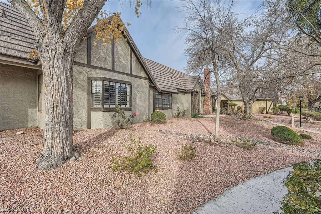 3954 Edgemoor, Las Vegas, NV 89121
