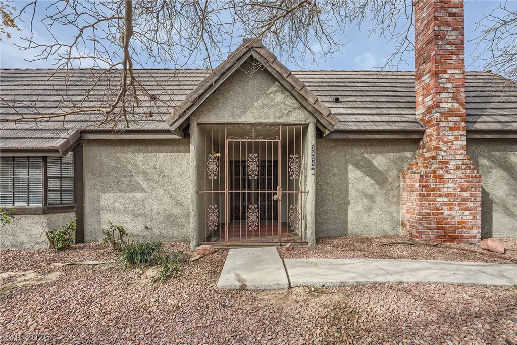 3954 Edgemoor, Las Vegas, NV 89121