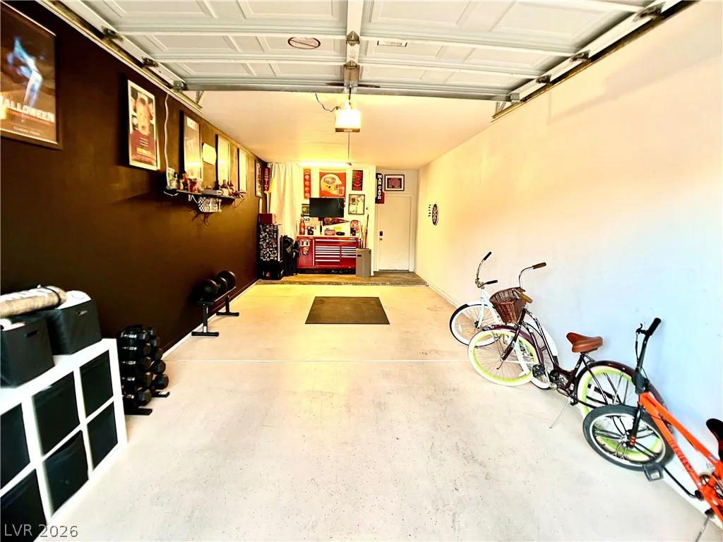 2050 West Warm Springs, Las Vegas, NV 89014