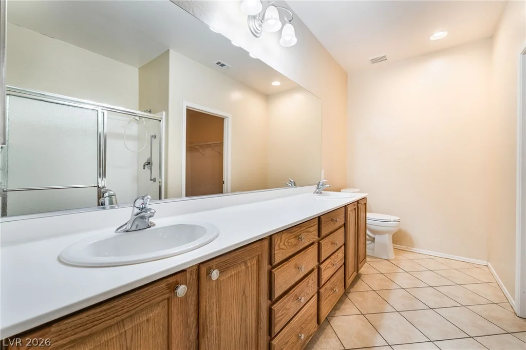 2570 Cosmic Dust, Henderson, NV 89044