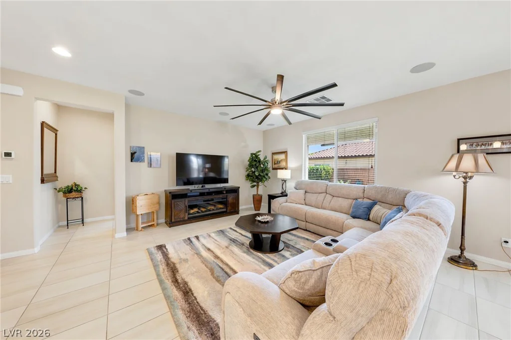 5601 Silver Cascade, Las Vegas, NV 89131