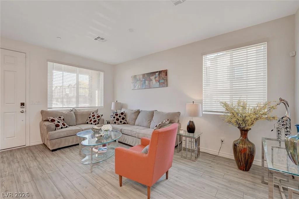 7320 Decatur, Las Vegas, NV 89131