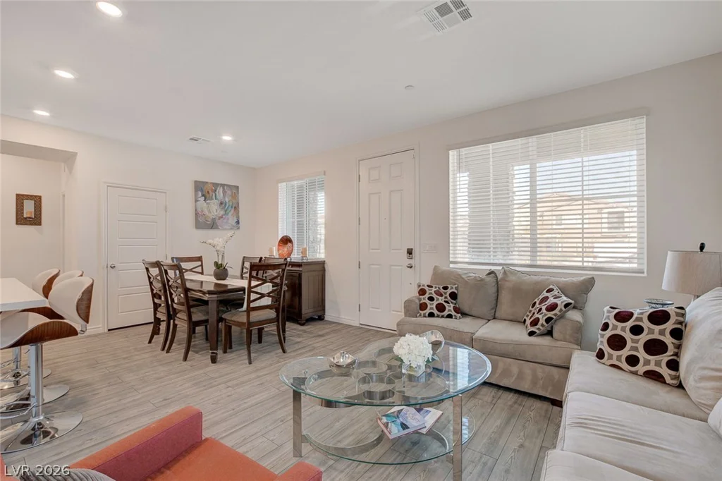 7320 Decatur, Las Vegas, NV 89131