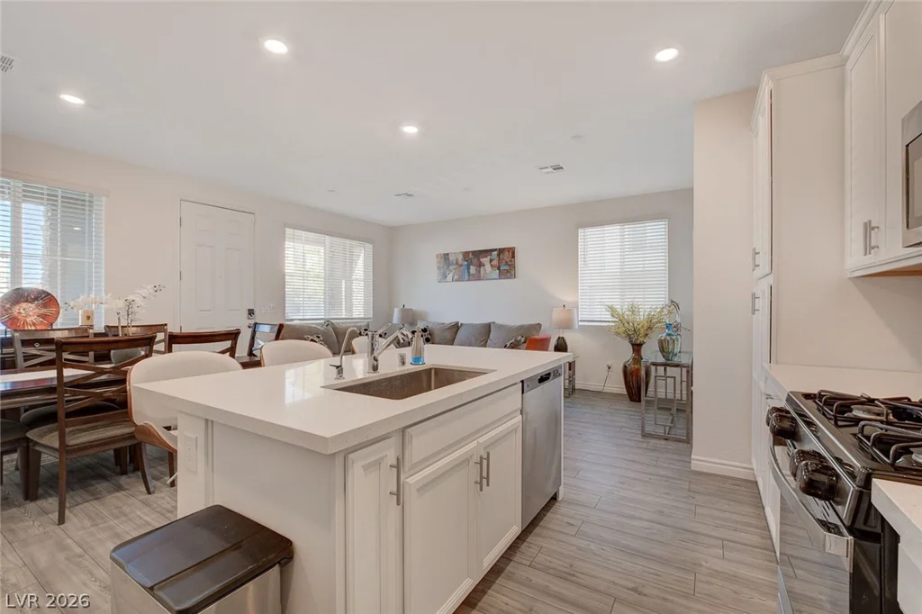 7320 Decatur, Las Vegas, NV 89131