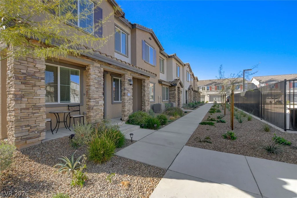 7320 Decatur, Las Vegas, NV 89131