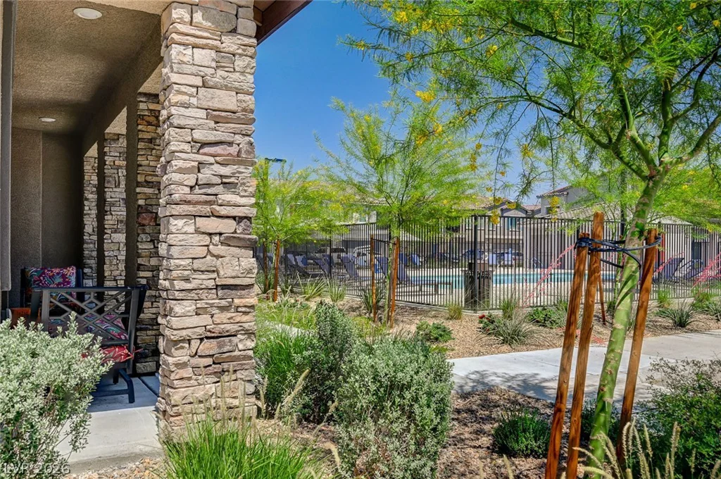 7320 Decatur, Las Vegas, NV 89131