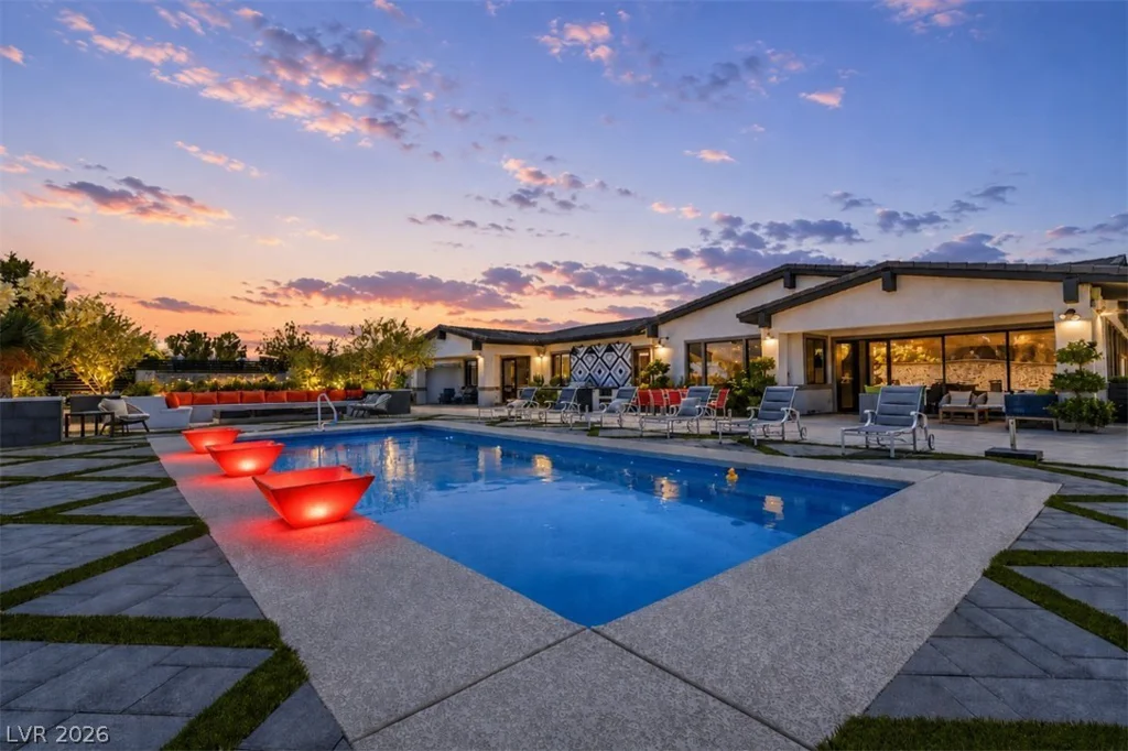 7780 Hickam, Las Vegas, NV 89129