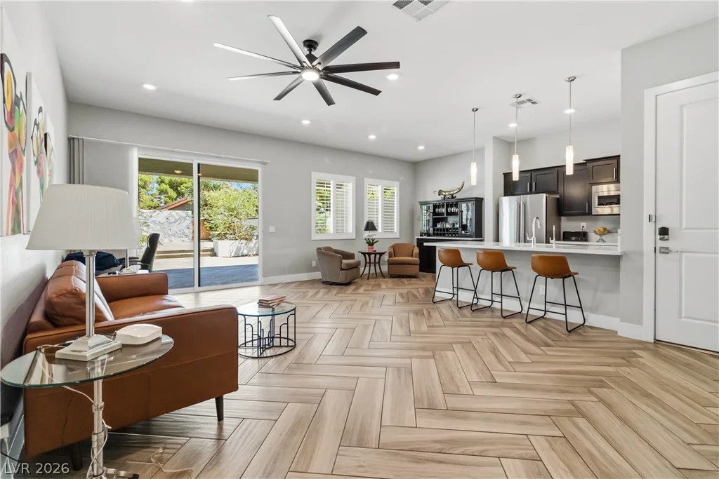 7780 Hickam, Las Vegas, NV 89129