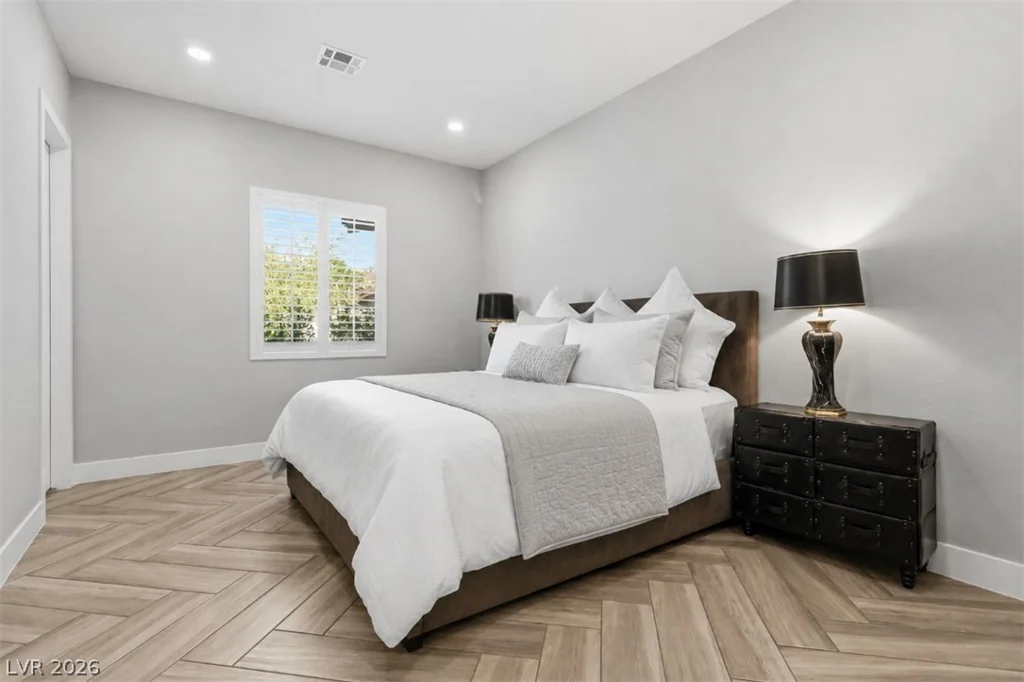 7780 Hickam, Las Vegas, NV 89129