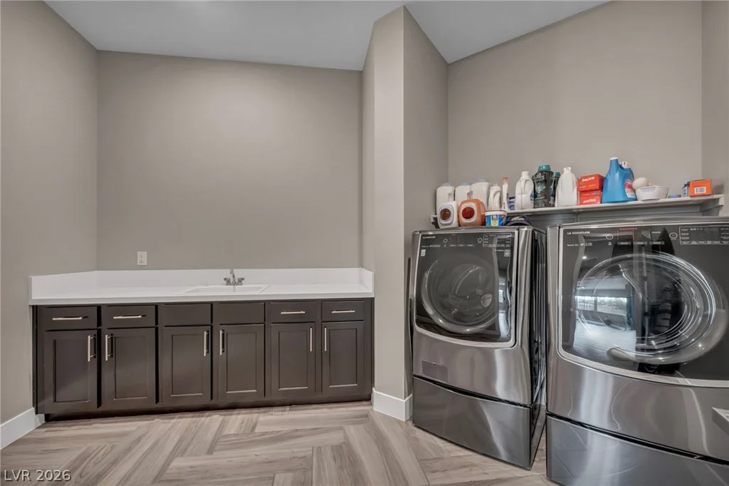 7780 Hickam, Las Vegas, NV 89129