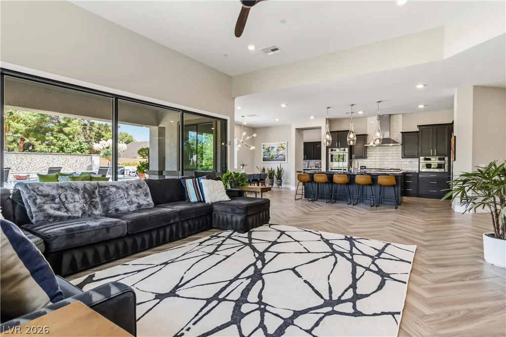 7780 Hickam, Las Vegas, NV 89129