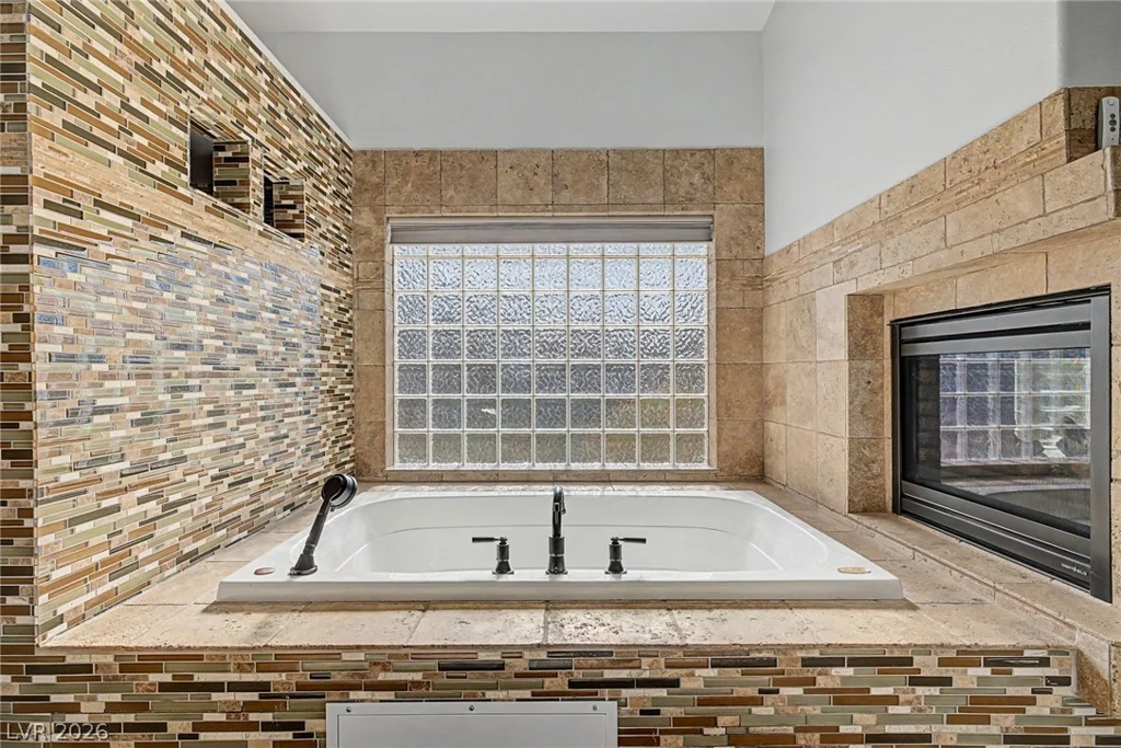 2869 Duneville, Las Vegas, NV 89146