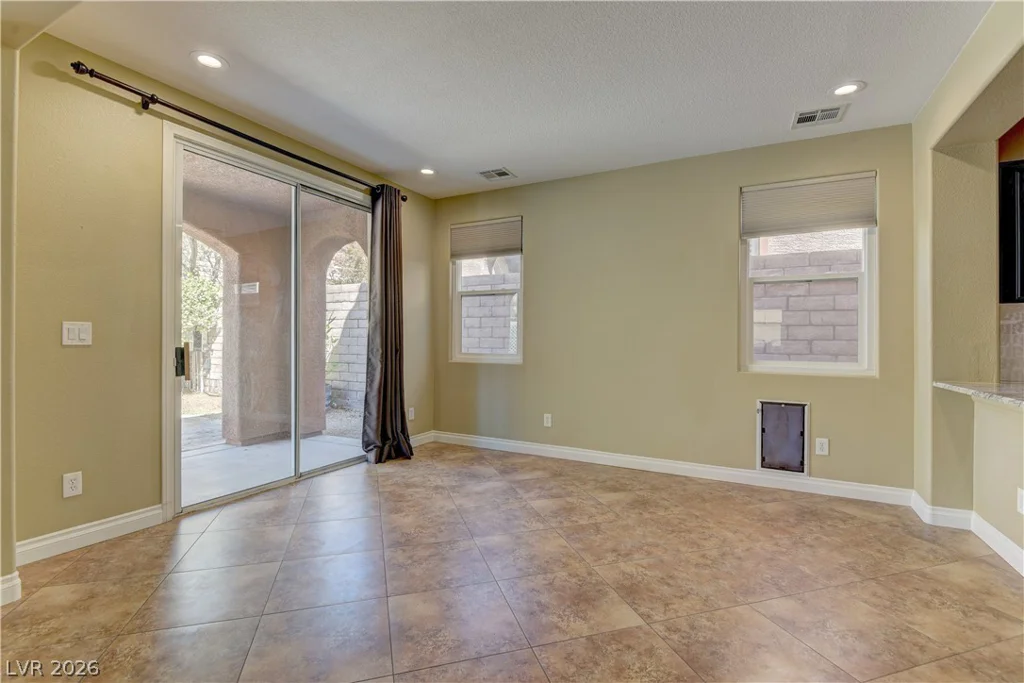 561 Ivy Spring, Las Vegas, NV 89138