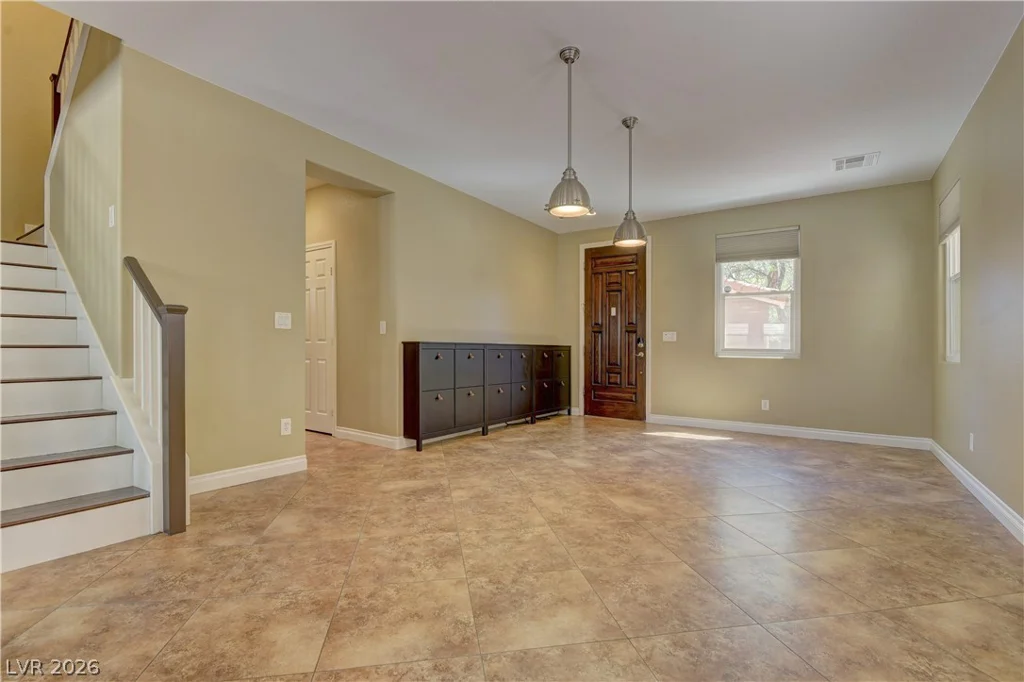 561 Ivy Spring, Las Vegas, NV 89138