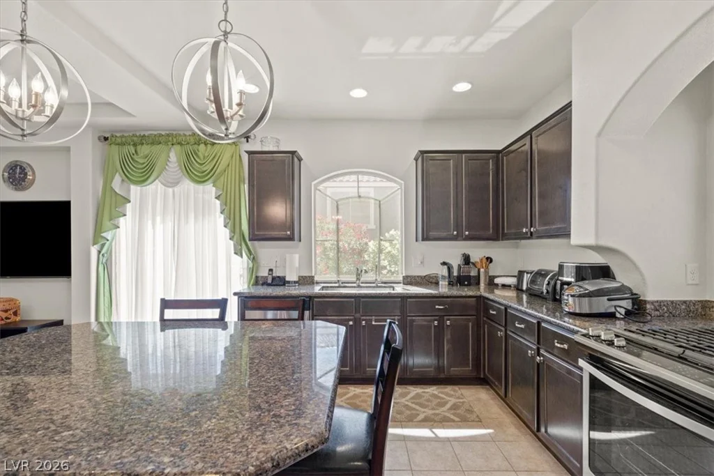 9833 Lone Canary, Las Vegas, NV 89141