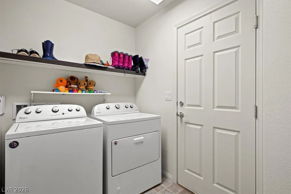 9833 Lone Canary, Las Vegas, NV 89141