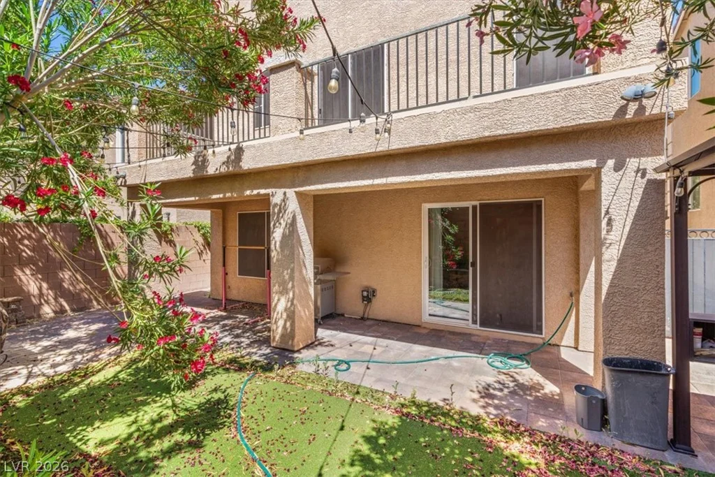 9833 Lone Canary, Las Vegas, NV 89141