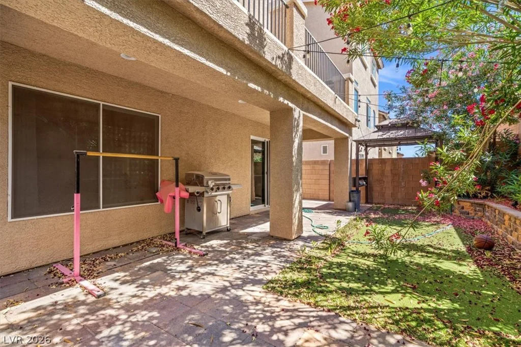 9833 Lone Canary, Las Vegas, NV 89141