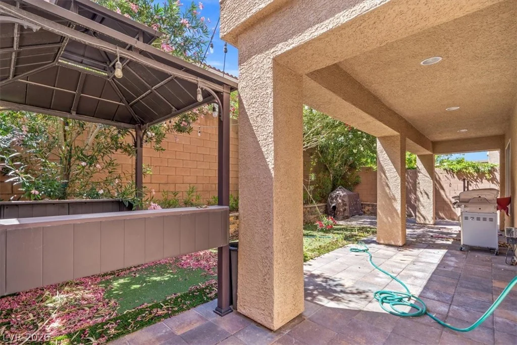 9833 Lone Canary, Las Vegas, NV 89141