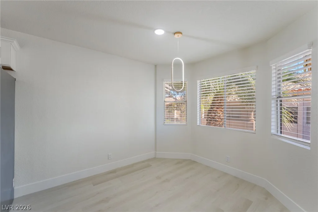 929 Sulphur Springs, Las Vegas, NV 89128
