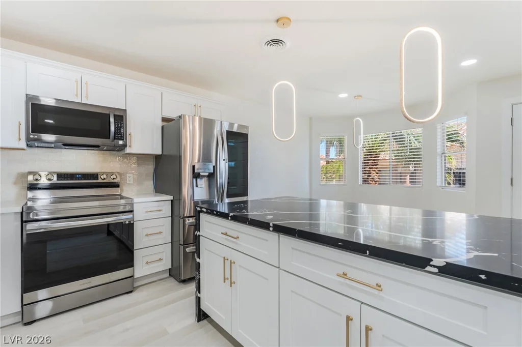 929 Sulphur Springs, Las Vegas, NV 89128