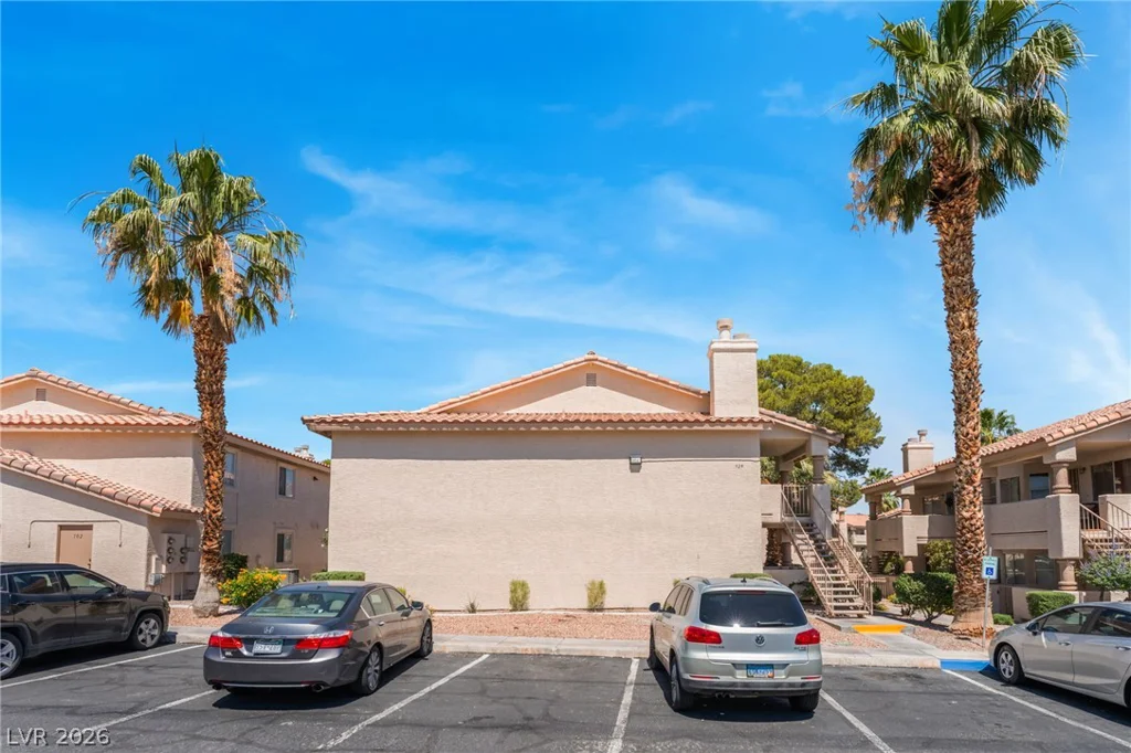 929 Sulphur Springs, Las Vegas, NV 89128