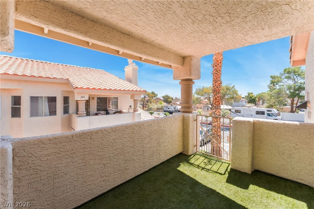 929 Sulphur Springs, Las Vegas, NV 89128