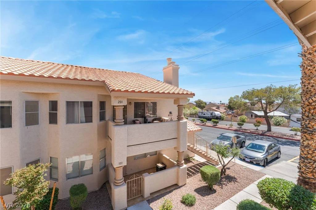 929 Sulphur Springs, Las Vegas, NV 89128