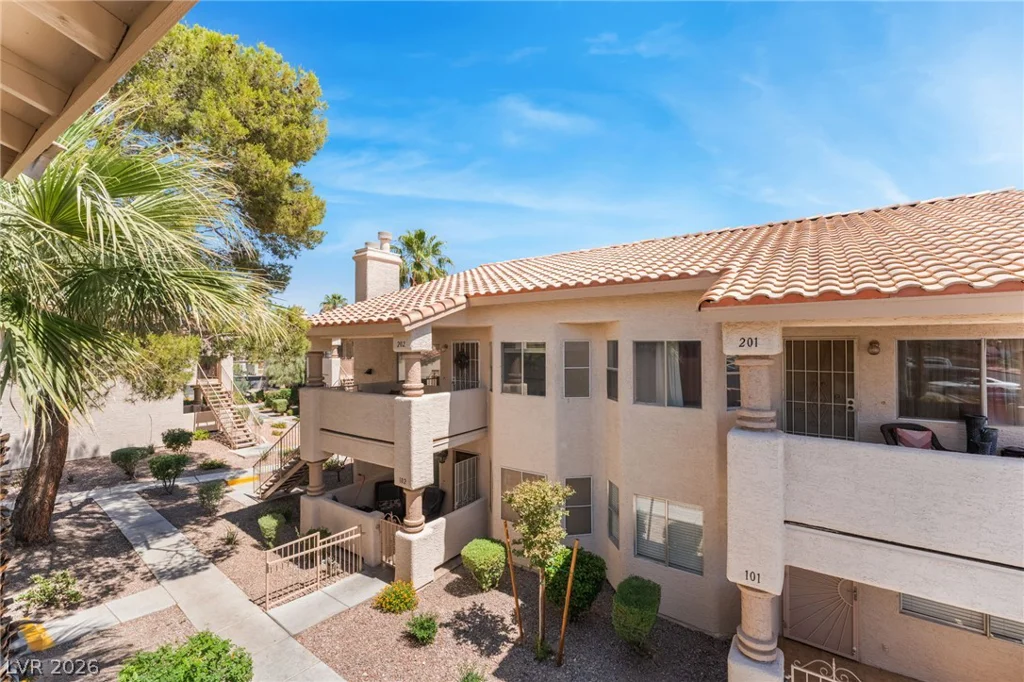929 Sulphur Springs, Las Vegas, NV 89128