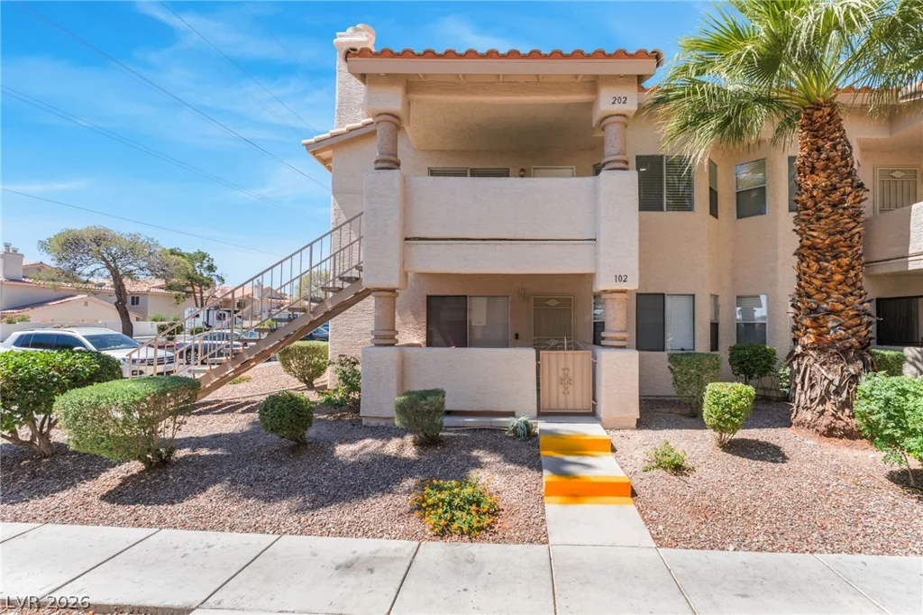 929 Sulphur Springs, Las Vegas, NV 89128