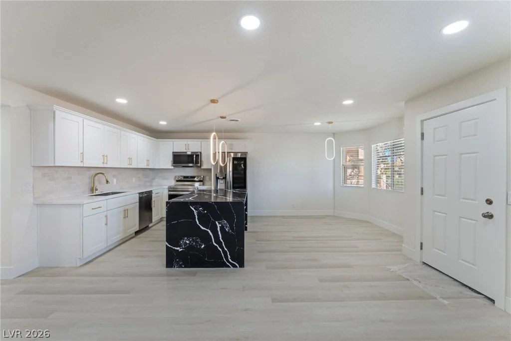 929 Sulphur Springs, Las Vegas, NV 89128