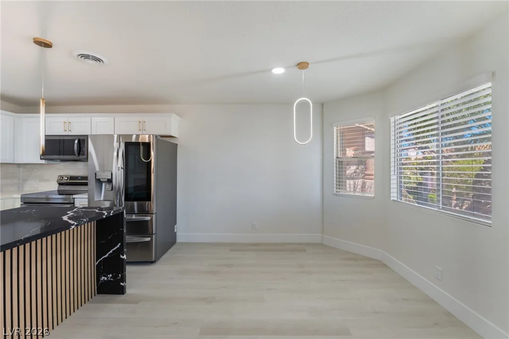 929 Sulphur Springs, Las Vegas, NV 89128