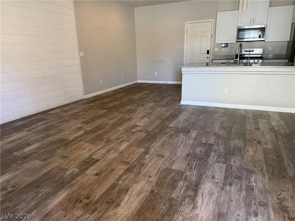 7305 Halo Falls, North Las Vegas, NV 89084