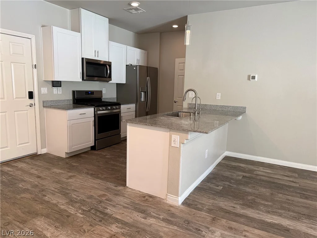 7305 Halo Falls, North Las Vegas, NV 89084