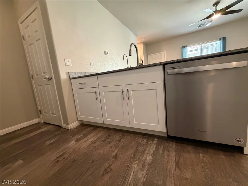7305 Halo Falls, North Las Vegas, NV 89084