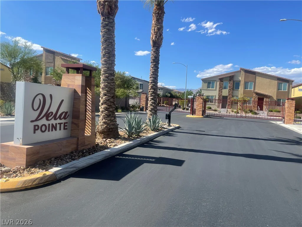 7305 Halo Falls, North Las Vegas, NV 89084