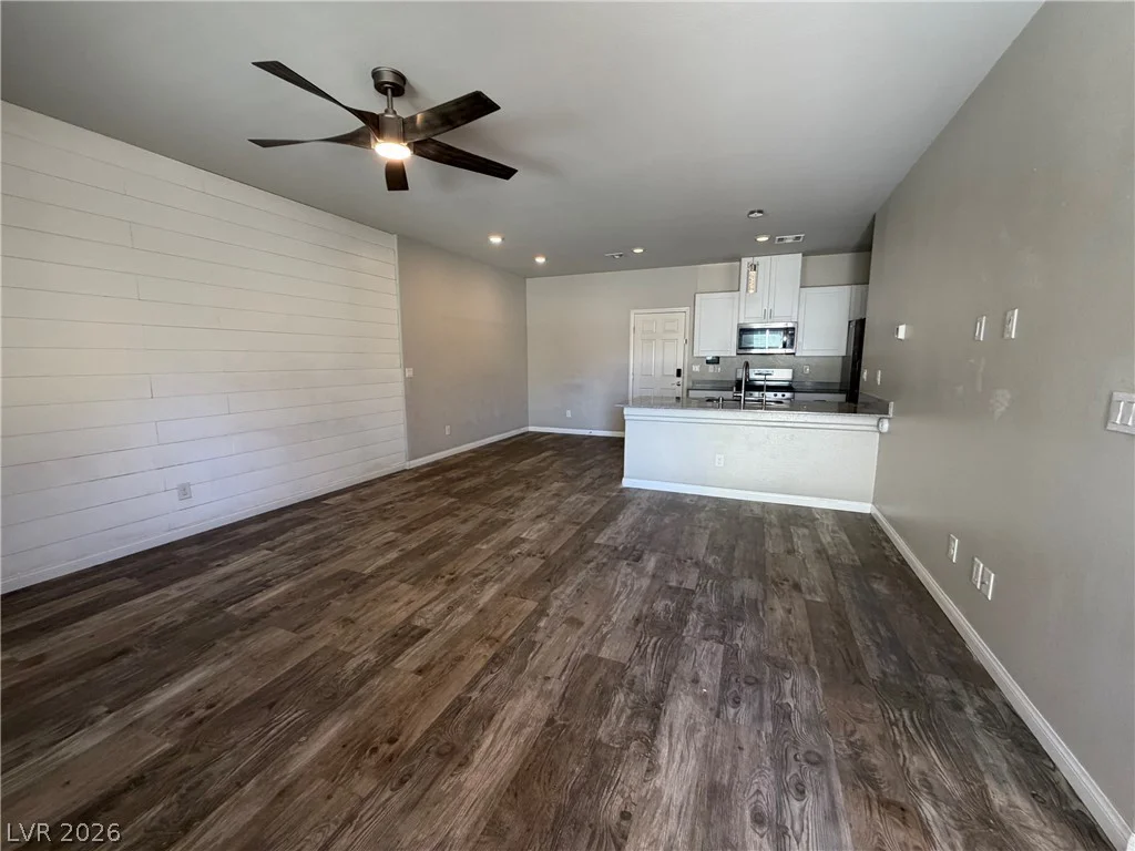 7305 Halo Falls, North Las Vegas, NV 89084